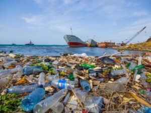 Oceanic plastic: Revised estimates on size and lifespan debris revealed | Thaiger